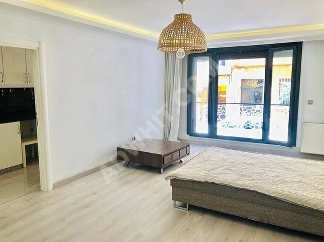 Cihangir'de Taksim'e(5)dk.Mesafede Yeni Sıfır Karakterli Binada Balkonlu Asansörlü(2)Klimalı Kombili