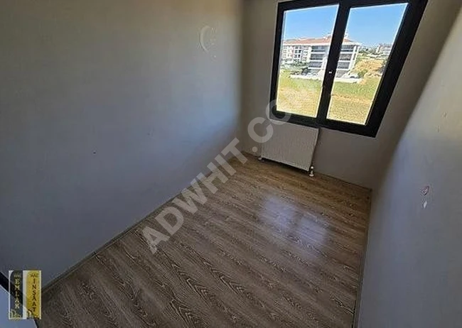 ARA KAT'TA OTOPARKLI KAMELYALI İSKANLI EBEVEYN BANYOLU 2+1 DAİRE