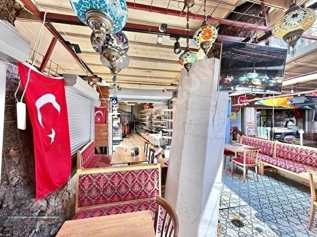 Beşiktaş Ortaköy Cami Yanında Tam Sahilde Önü Deniz Süper Bahçeli (2)Katlı İş Yeri Dükkan Bina(65)m2