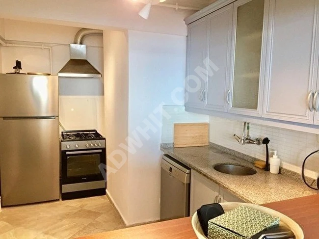 Cihangir'de Emsalsiz Süper Deniz Manzaralı Süper Balkonlu Kombili (2) Banyolu (2+1)(100 m2)Daire