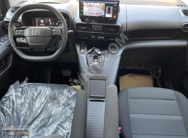 سيارة FİAT DOBLO جديد الهيكل، سقف زجاجي، شاشة عدادات رقمية، فول اوبشن