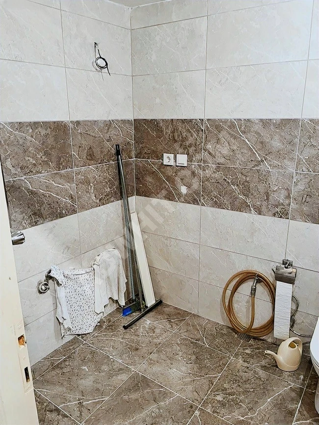 ÜMRANİYE ÇARŞIDA METROYA ÇOK YAKIN 135 m2 DAİRE