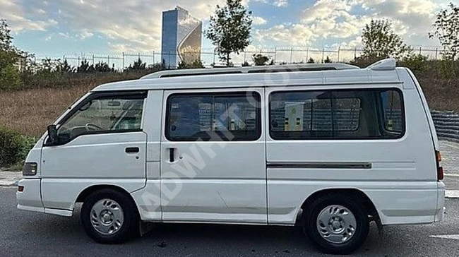 VAN MITSUBISHI L300 4+1 model 2005