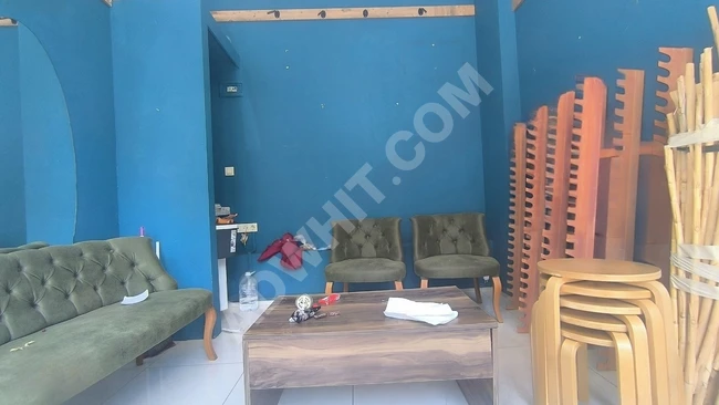 Commercial property and shop for sale on HALK Street, in ÜSKÜDAR.