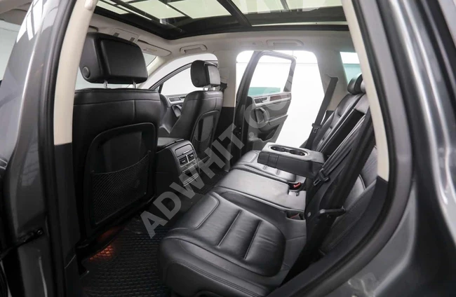 VW TOUAREG car, model 2016, 3.0 diesel, seats with memory function + panoramic glass roof