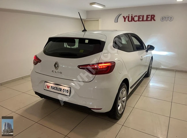 RENAULT CLIO car, 2022 model, no faults, 20% Value Added Tax (VAT) included.