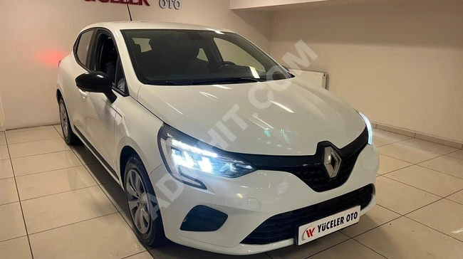 RENAULT CLIO car, 2022 model, no faults, 20% Value Added Tax (VAT) included.