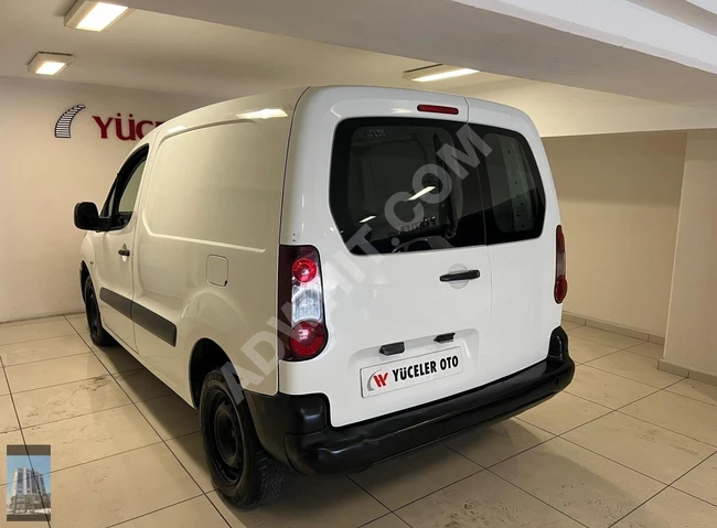 CITROEN BERLINGO 1.6 HDI X car, model 2014, with air conditioning and 20% value-added tax.