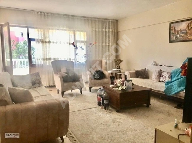 شقة للبيع 3+1 بمساحة 135 متر مربع في BEYLİKDÜZÜ