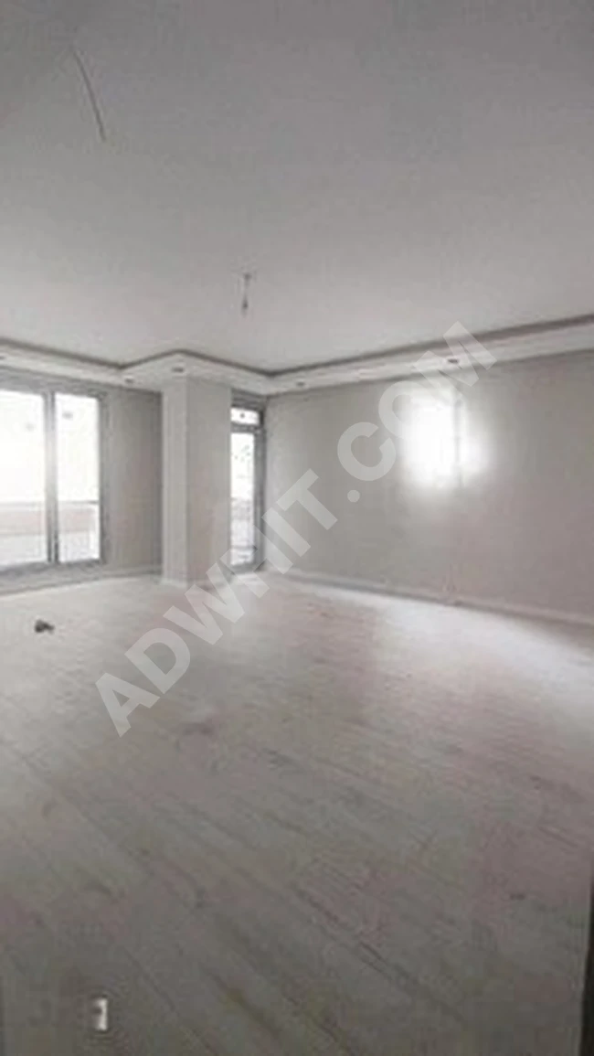 شقة جديدة 2+1 صافي 100 متر مربع للبيع في مركز gürpınar