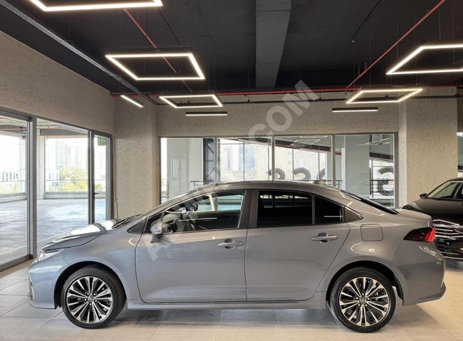 TOYOTA COROLLA 2025 MODEL FUL+FUL 22 BİN KM DE