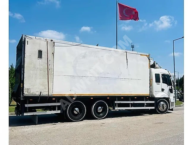 شاحنة FORD 2524 TERMOKİNG-18 LİFT موديل 2005