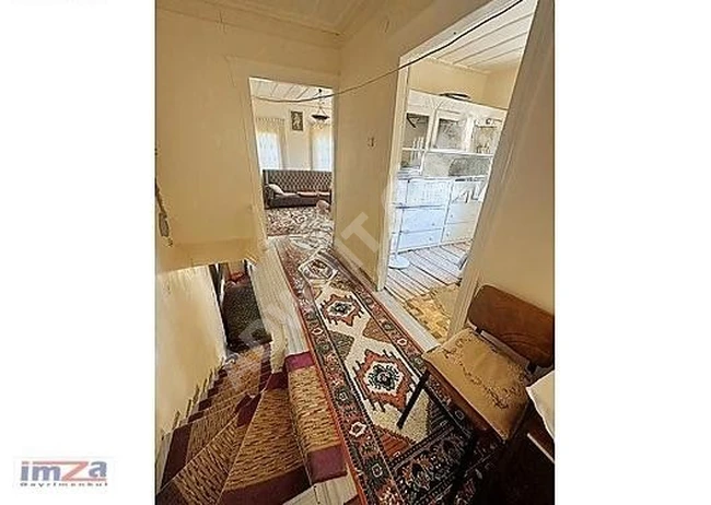 CUNDA'DA 3 TAPU BİR ARADA TARİHİ RUM EVİ VE 110M2 ARSA.