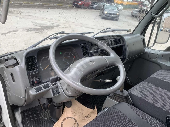 شاحنة MITSUBISHI 511 موديل 2006 بصندوق مفتوح