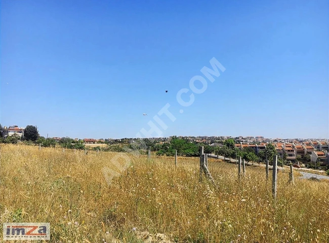 CADDE ÜZERİNDE TİCARİ+KONUT İMARLI 485 M2 DENİZ MANZARALI ARSA