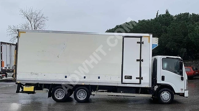 ISUZU truck, model 2019, long refrigerated box (FRIGO KASA), accommodates 12 pallets.