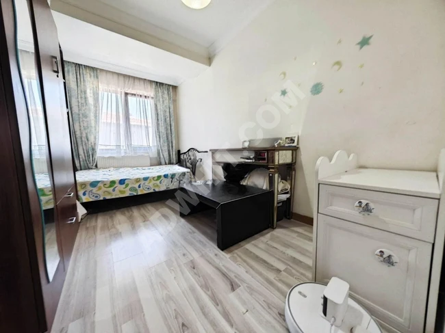 Serhat Emlak Yenibosnada 5+1 Asansörlü Dublexs