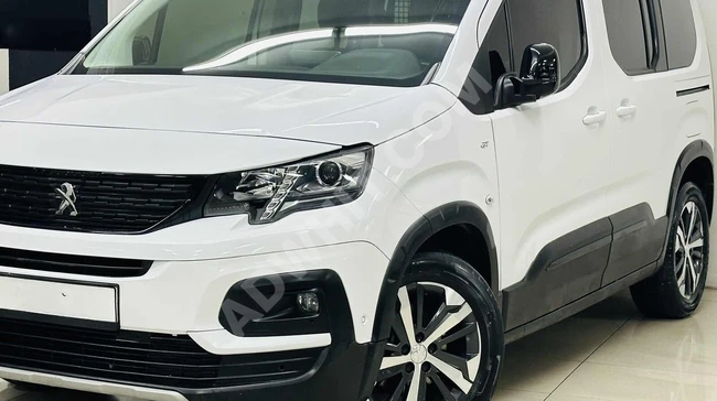 ميني فان PEUGEOT_RIFTER_1.5_BLUEHDİ_GT موديل 2023 - كامل الإكسسوارات بدون حوادث 55 ألف كم