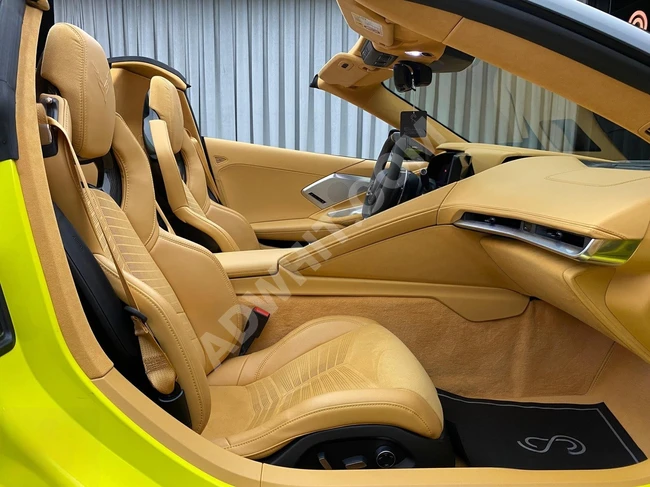 سيارة CORVETTE C8 3 LT موديل 2022 - إصدار الذكرى 70 سنة NAP كاربون حزمة GT2