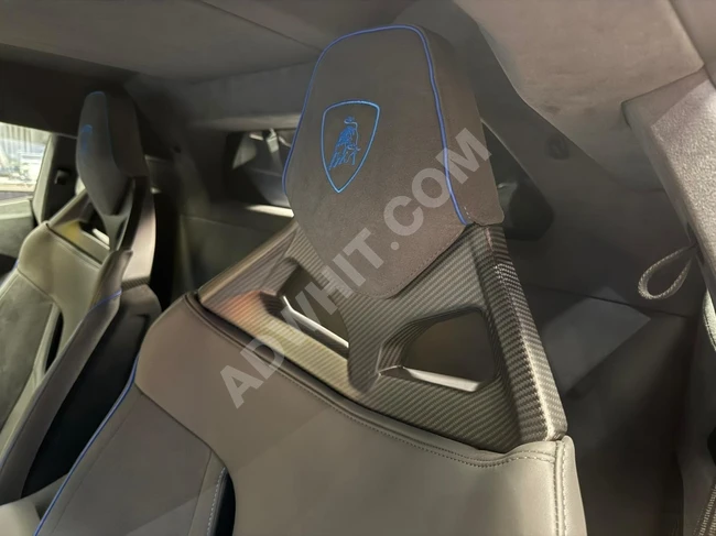 SCLASS 2025 LAMBORGHINI REVUELTO 1015 HP HYBRID V12 350+ KM/S