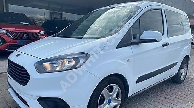 ميني فان FORD TRANSIT COURIER ب 6 سرعات