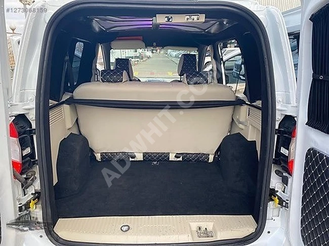 ميني فان FORD TRANSIT COURIER ب 6 سرعات