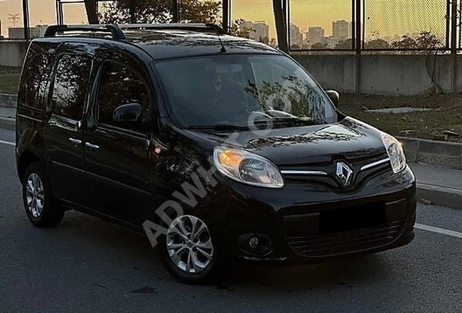 ميني فان KANGO موديل 2014، %60 دفعة أولى، والباقي أقساط باليد حتى 12 شهرًا.