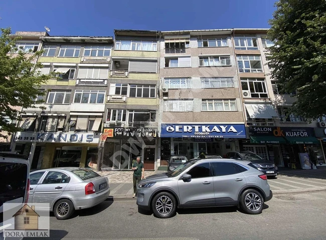 ÜSKÜDAR İCADİYEDE, CUMHURİYET CADDESİ ÜZERİNDE