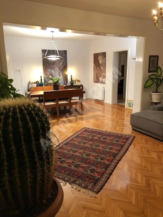 Beyoglu Istiklale 5 dk. mesafede full esyali 2+1 kiralik daire