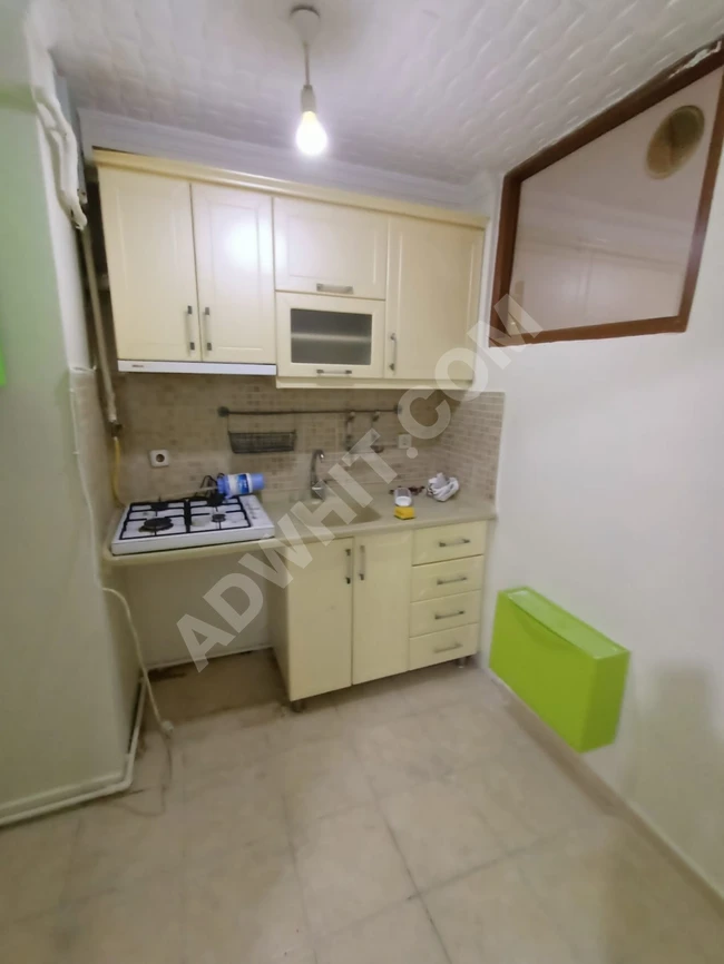 Emlak center'dan kiralık 1+1 salon 15 yıllık bina