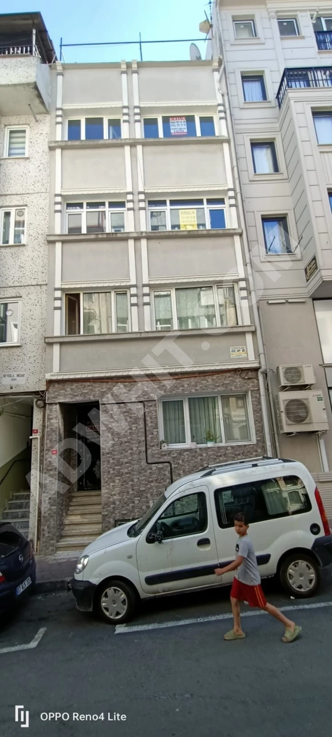 Emlak center'dan Koca Mustafa paşa'da kiralık 2+1 salon daire