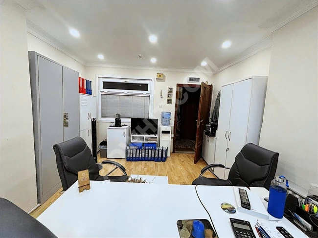 BAKIRKÖY İSTANBUL CADDESİ ÜZERİNDE İŞ HANINDA 15 M2 SATILIK OFİS