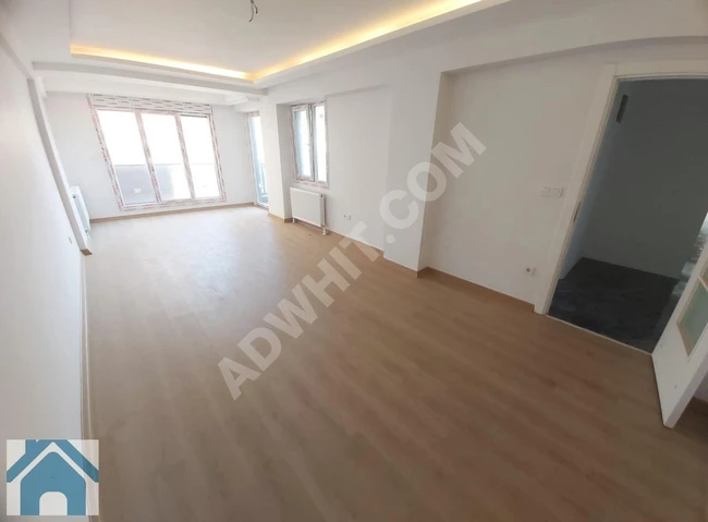 DEGERLİ EMLAK'TAN ÜSKÜDAR'DA CADDE ÜZERİNDE KAPALI OTOPARKLI