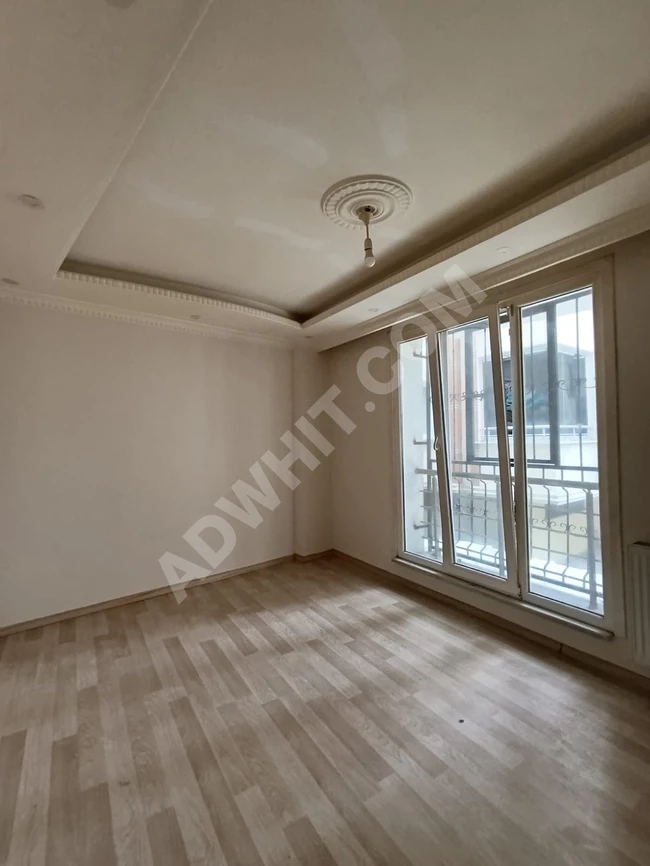 Satılık daire.. Acil olarak, İstanbul'da yeni metroya yakın, cazip fiyatla