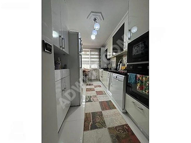 ÜSKÜDAR MERKEZDE GENÇ BİNADA 4+1 SATILIK DUBLEX DAİRE