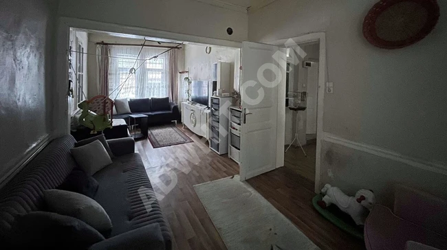 FATİH YEDİKULEDE 5+3 BAHÇE KULLANIMLI MÜSTAKİL EV