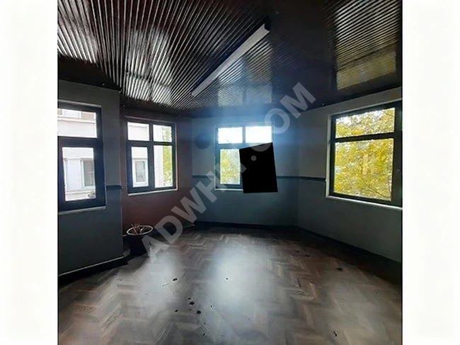 KASIMPAŞA BAHRİYE CADDE ÜZERİNDE KOMPLE KİRALIK BİNA