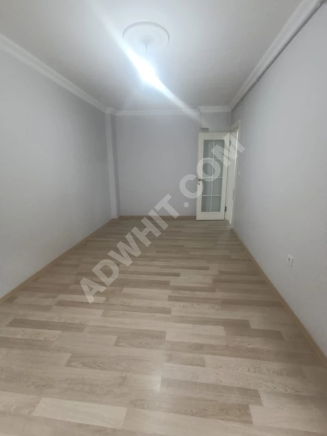 Emlak center'dan Kocamustafapaşa 2+1 satılık daire