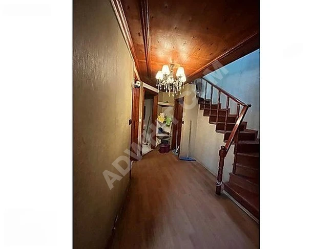 مكان عمل مستقل من طابقين ومناسب للسكن في ZEYREK