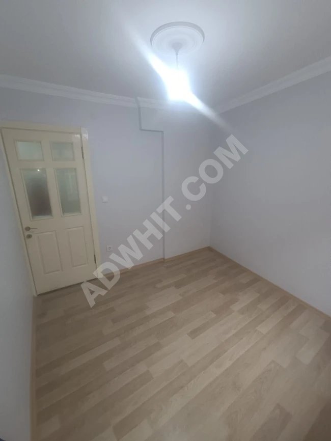 Emlak center'dan Kocamustafapaşa 2+1 satılık daire