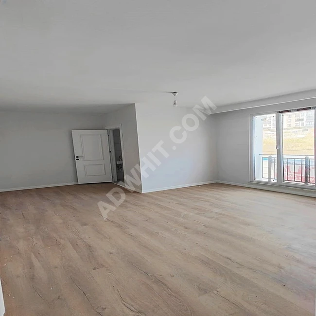 KAVAKLI MAH.MARMARA MAH.KOMŞU WEST MARİNA DİBİNDE 3+1 ARAKAT