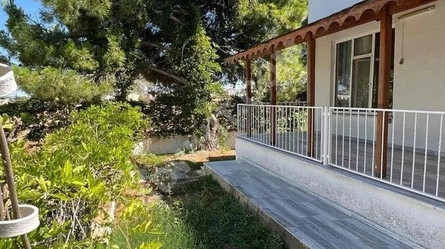 GELİBOLU KORUKÖYDE SİTE İÇERİSİNDE SATILIK 320 m2 VİLLA