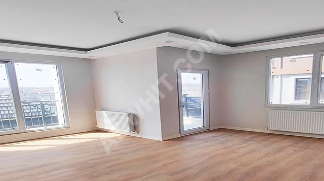 KAVAKLI MAH.MARMARA MAH.KOMŞU WEST MARİNA DİBİNDE 3+1 ARAKAT