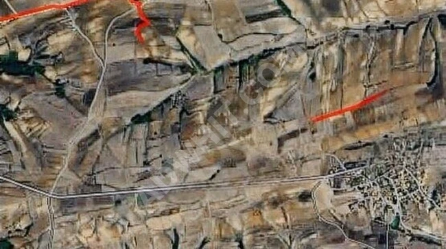 Land with a single title deed, on the road, at a reasonable price. In HAYRABOLU KABAHÖYÜK.