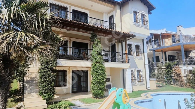 فيلا رائعة مطلة على البحر مع مسبح في Selimpaşa