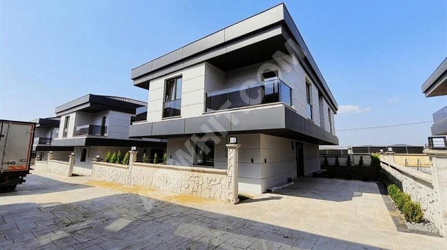 SELİMPAŞA'DA SIFIR! MÜSTAKİL HAVUZLU VE GENİŞ 4+1 VİLLA FIRSATI