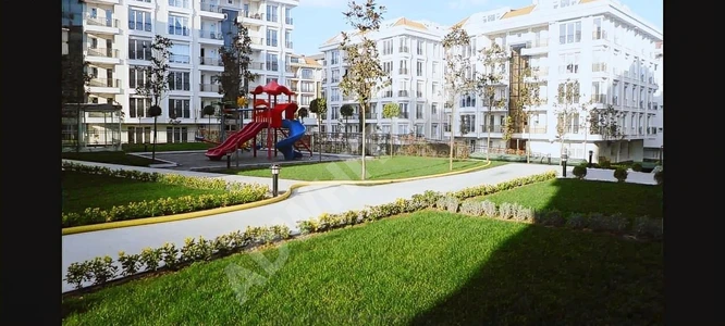 BEYLİKDÜZÜ ADNANKAHVECİ MAH EVİMİZ BEYLİKDÜZÜ SATILIK 3/1 DAİRE