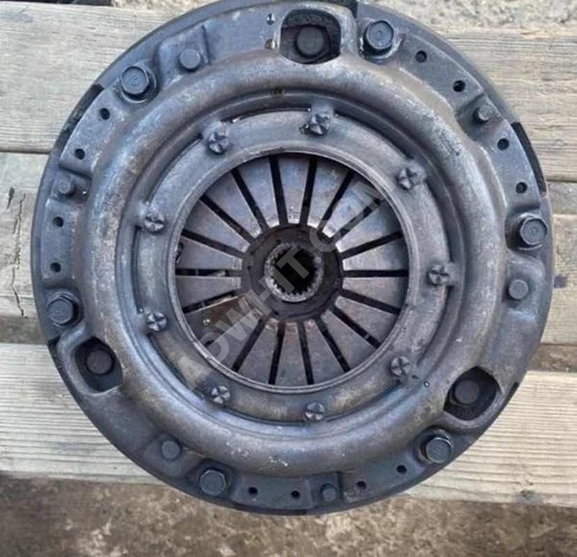 MAZDA E2200 طقم دبرياج وديسك وفحمة (مستعمل)