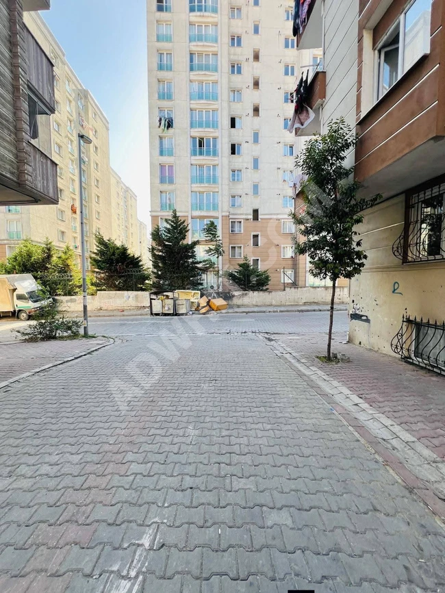 İstanbul'un yeni metrosuna yakın uygun fiyatlı süper lüks daire satılıktır.