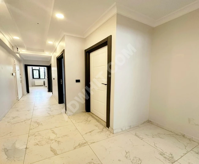 METROBÜSE YAKIN SIFIR BİNADA 1. KAT GİBİ 3+1 YÜKSEK GİRİŞ DAİRE